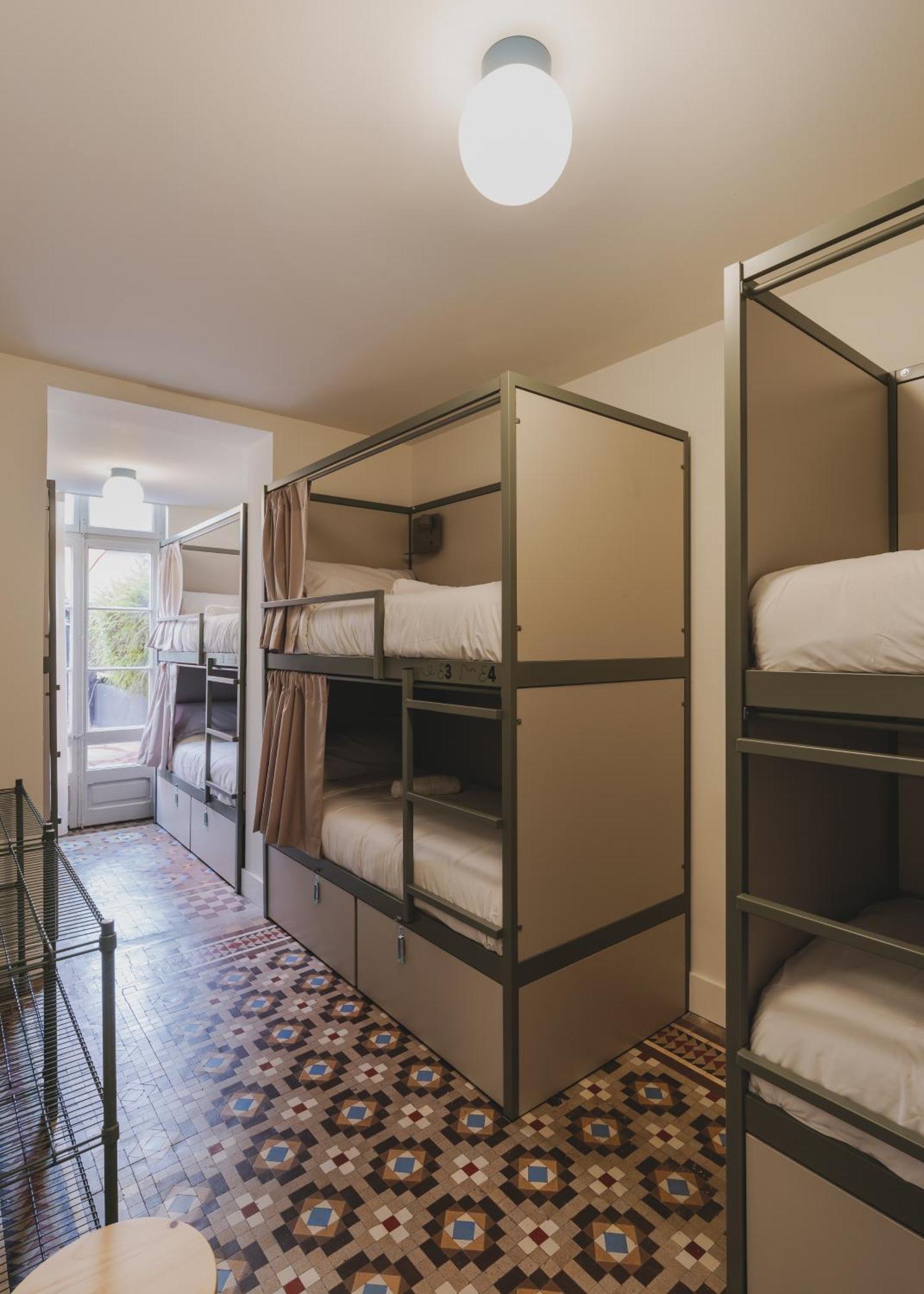 Piulet Hostel Barcelona Buitenkant foto