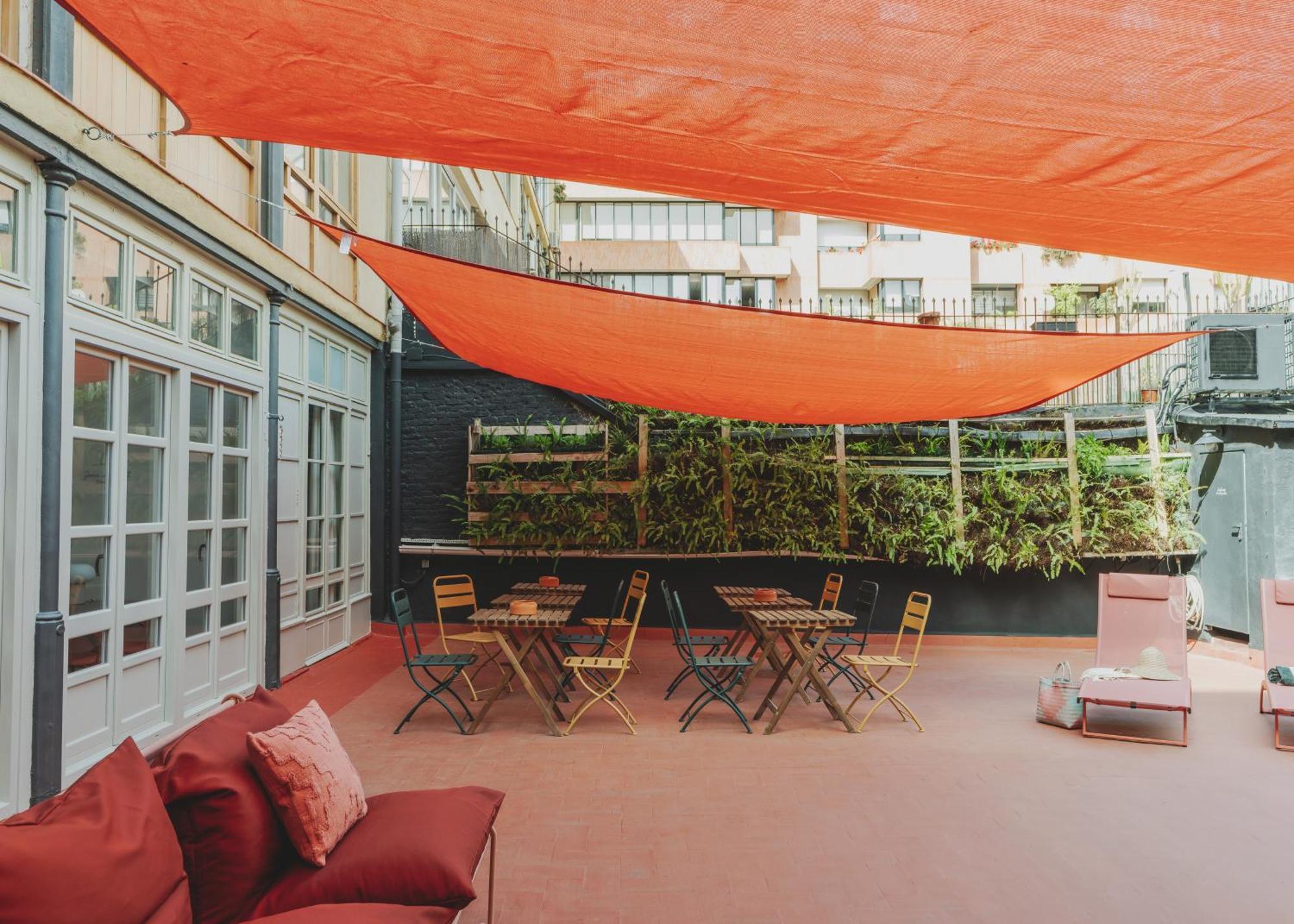 Piulet Hostel Barcelona Buitenkant foto